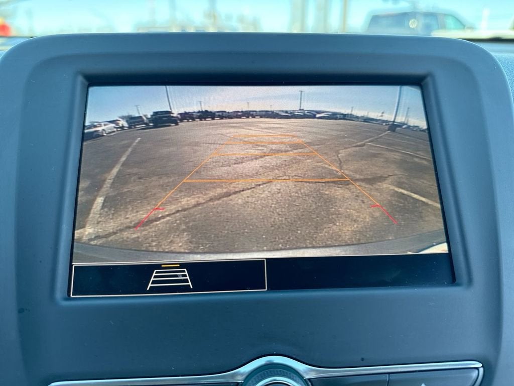 2022 Chevrolet Equinox LS - Photo 17