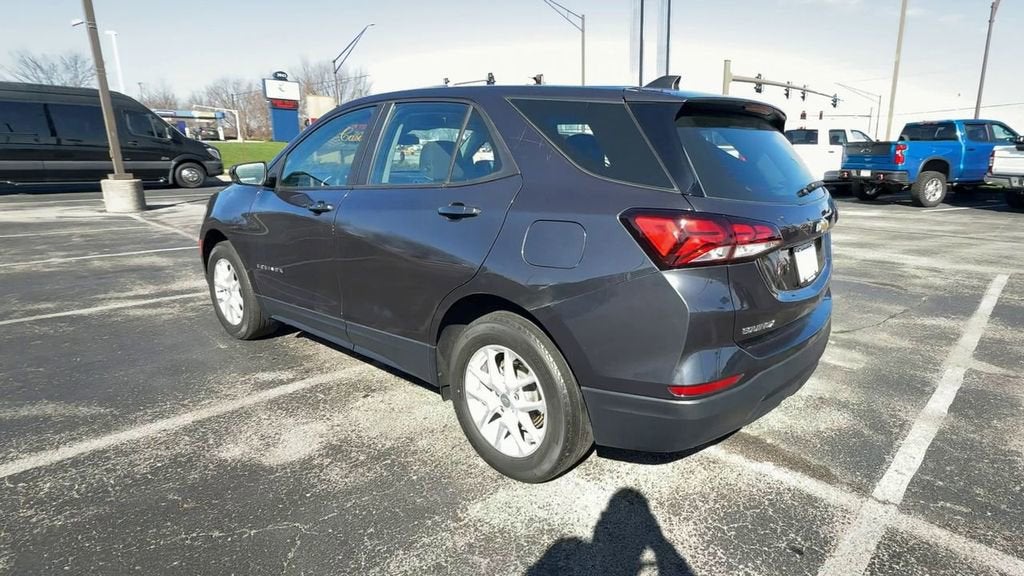 2022 Chevrolet Equinox LS - Photo 6