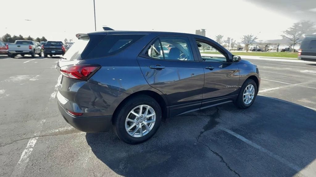 2022 Chevrolet Equinox LS - Photo 8