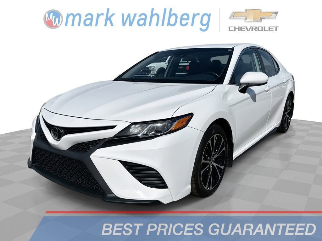 2020 Toyota Camry SE