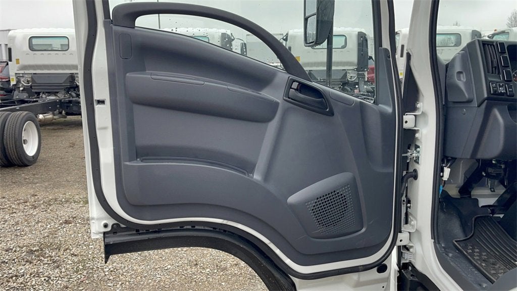 2024 Chevrolet Low Cab Forward 5500 XG 5500