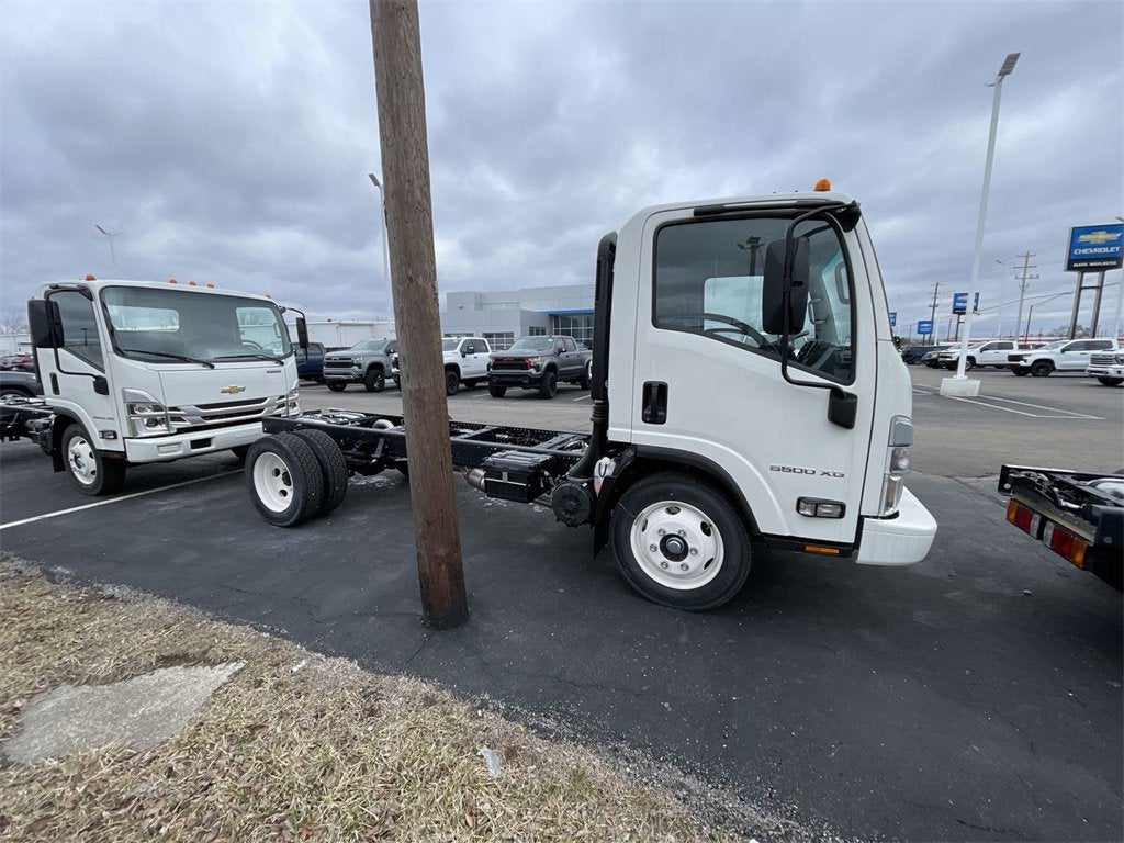 2024 Chevrolet Low Cab Forward 5500 XG 5500