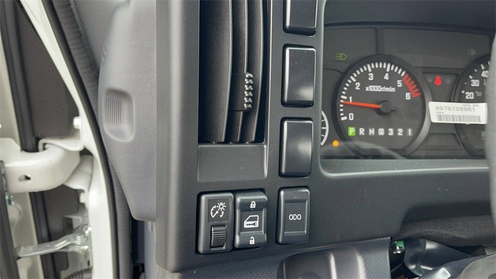 2024 Chevrolet Low Cab Forward 5500 XG 5500