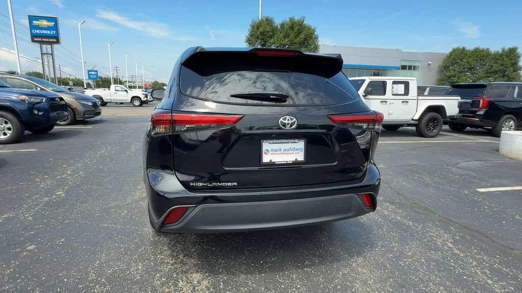 2023 Toyota Highlander L