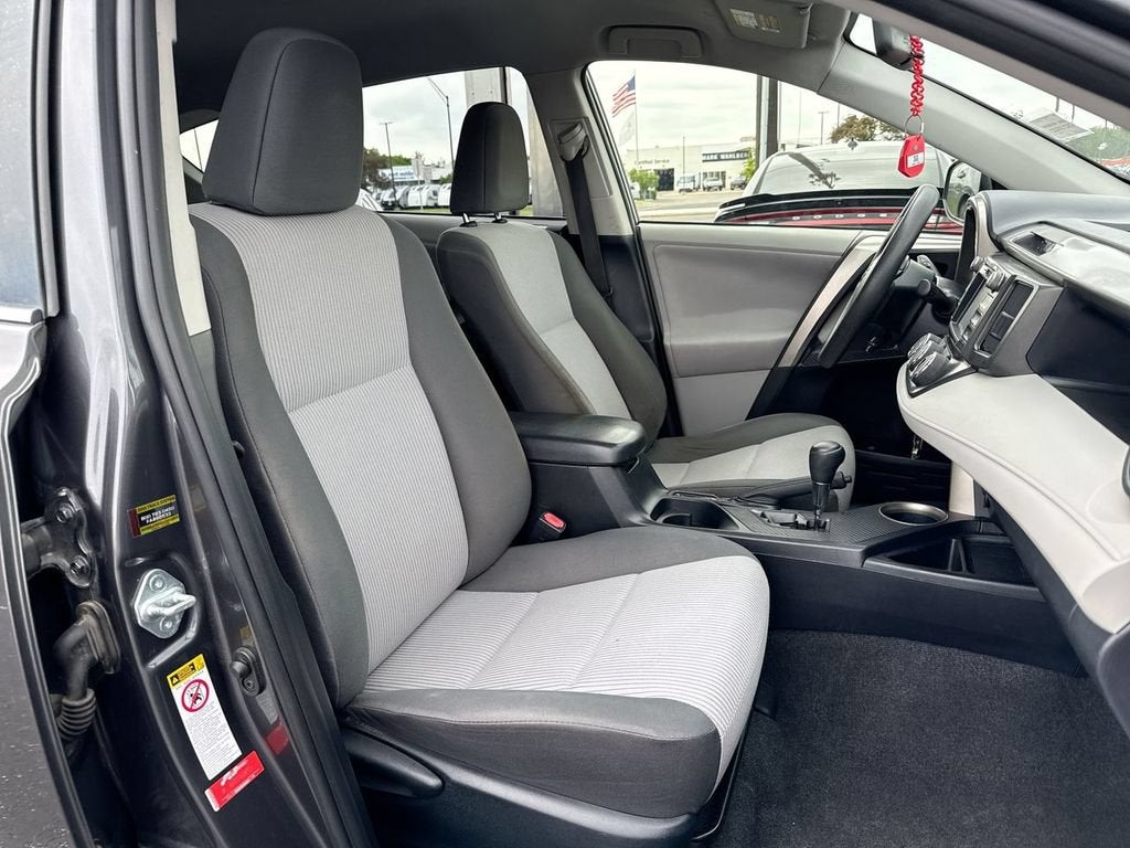 2013 Toyota RAV4 LE