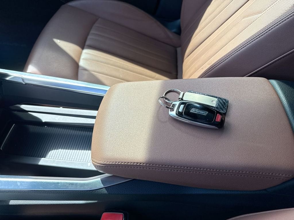 2019 Audi e-tron Premium Plus