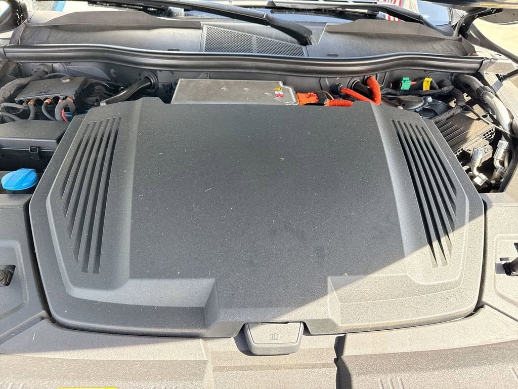 2019 Audi e-tron Premium Plus