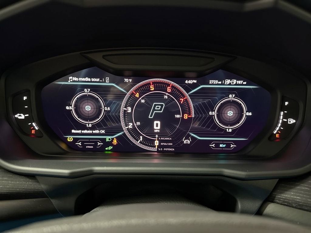 2025 Lamborghini Urus SE