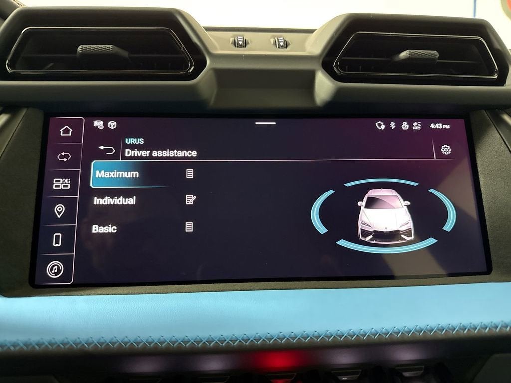 2025 Lamborghini Urus SE