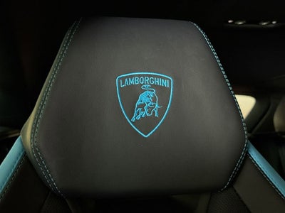 2025 Lamborghini Urus SE