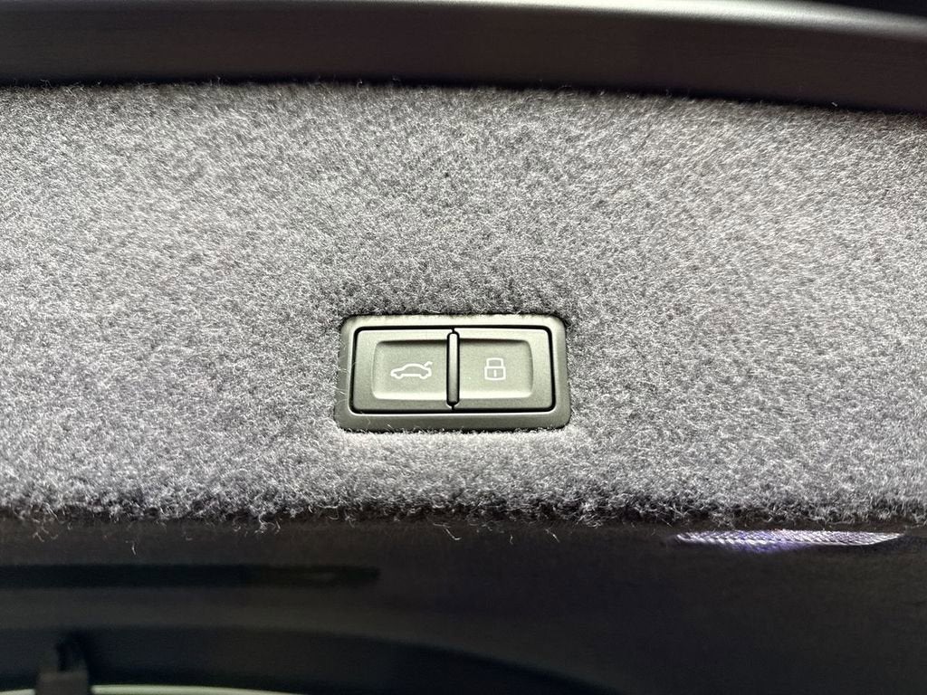 2025 Lamborghini Urus SE