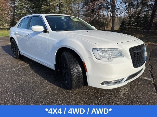 2017 Chrysler 300 Limited AWD