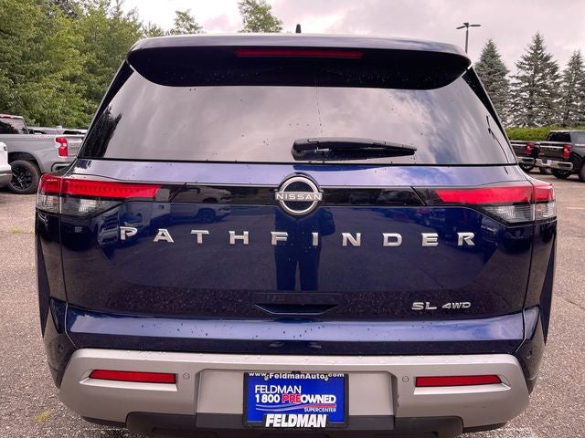 2023 Nissan Pathfinder SL 4WD