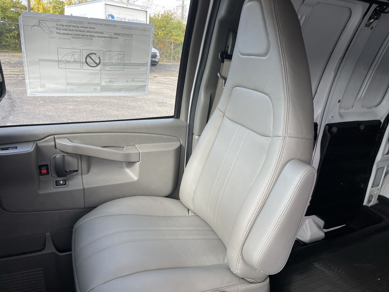 2025 Chevrolet Express Cargo WT