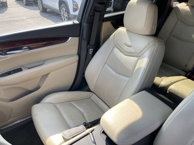 2018 Cadillac XT5 Luxury FWD