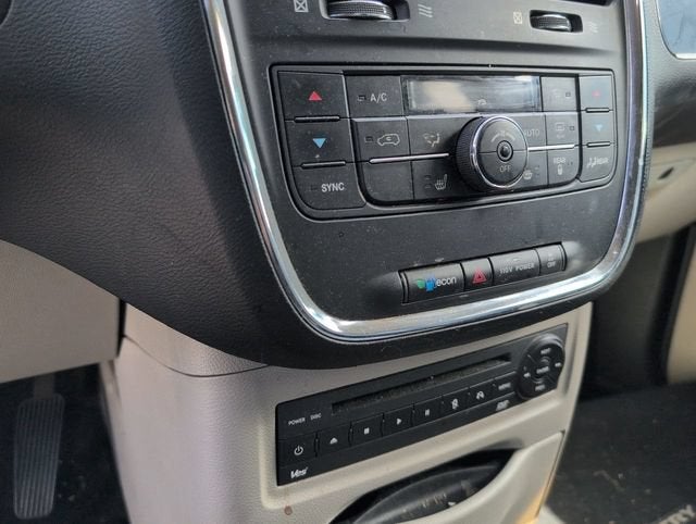 2011 Chrysler Town & Country Touring-L