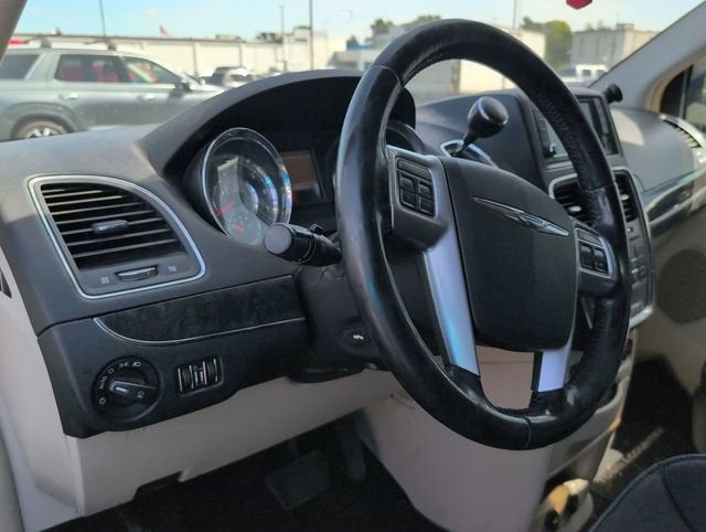 2011 Chrysler Town & Country Touring-L