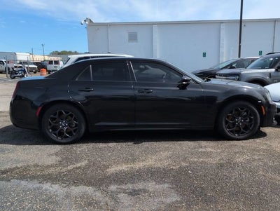2022 Chrysler 300 Touring L