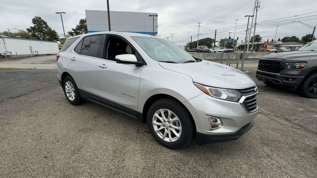 Used 2018 Chevrolet Equinox LT with VIN 2GNAXJEV3J6329236 for sale in Worthington, OH