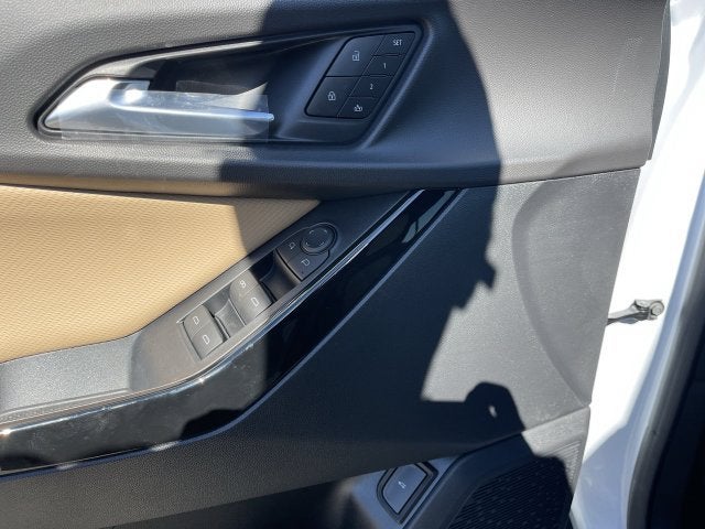2027 Chevrolet Equinox ACTIV - Photo 13