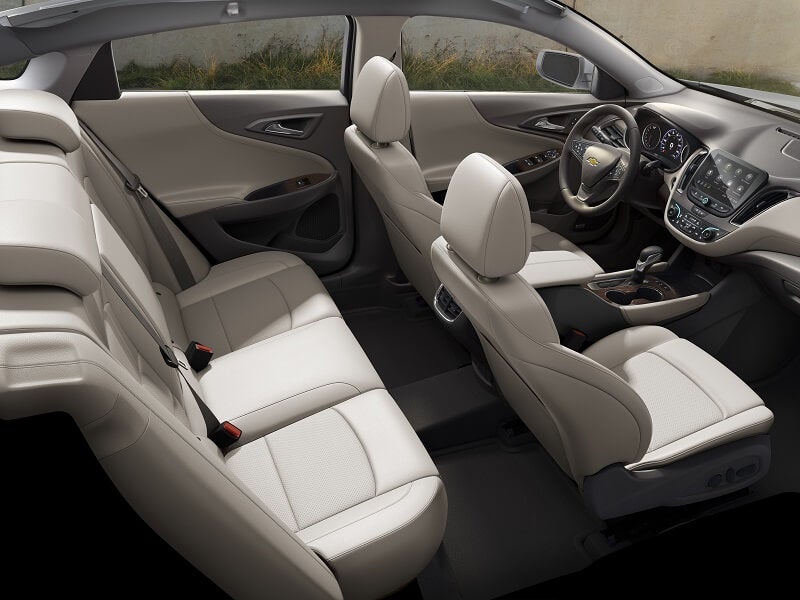 Why Worthington OH Drivers are Leasing the Chevy Malibu